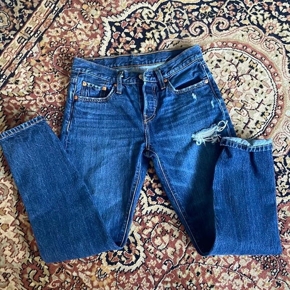 Levi’s 501 Distressed Jeans - Picture 2 of 4